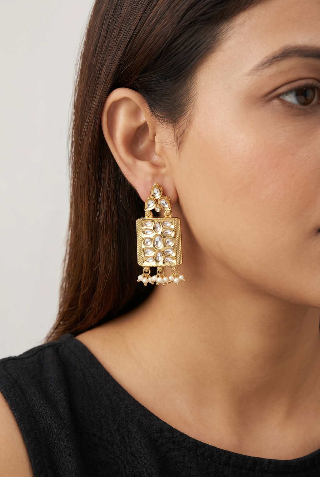 Rajsi Frame Kundan Earrings