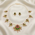 Gulnaar Pearl Kundan Set
